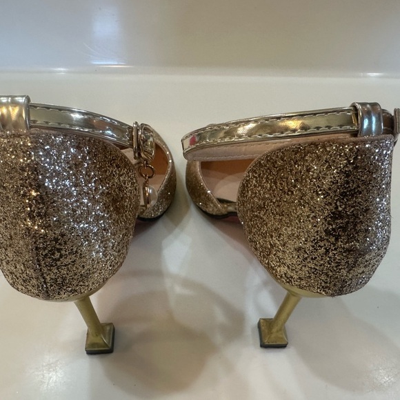 GLITTER - Gold Glitter Women's 3 1/2”L Heels with Ankle Strap Size 7 Worn Once - Picture 4 of 10